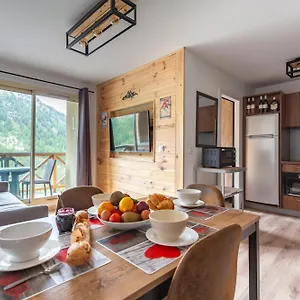 Joli T2, Centre, Parking Prive, Wifi, Local A Appartement